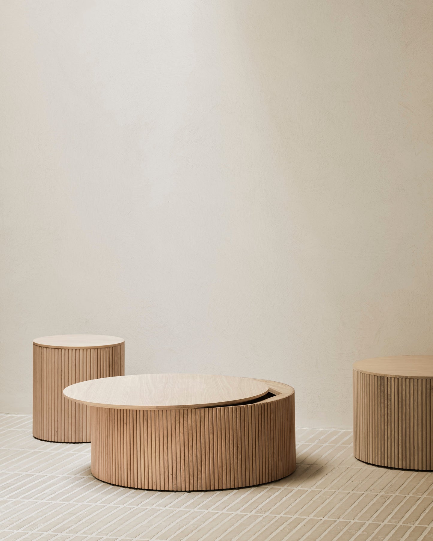 Roller Max Coffee Table 23.5"