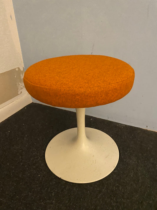 Saarinen Tulip Stool