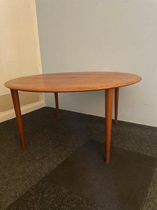 Peter Hvidt Round Teak Coffee Table
